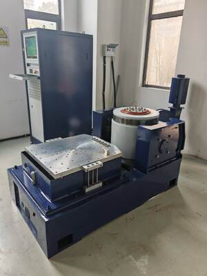kupować ISTA ASTM D4169 Wyborny tester drgań z 2200 kgf Siłą szczytową 1-2600 Hz Częstotliwość i 800 kg ładunku użytkowego produkcja online